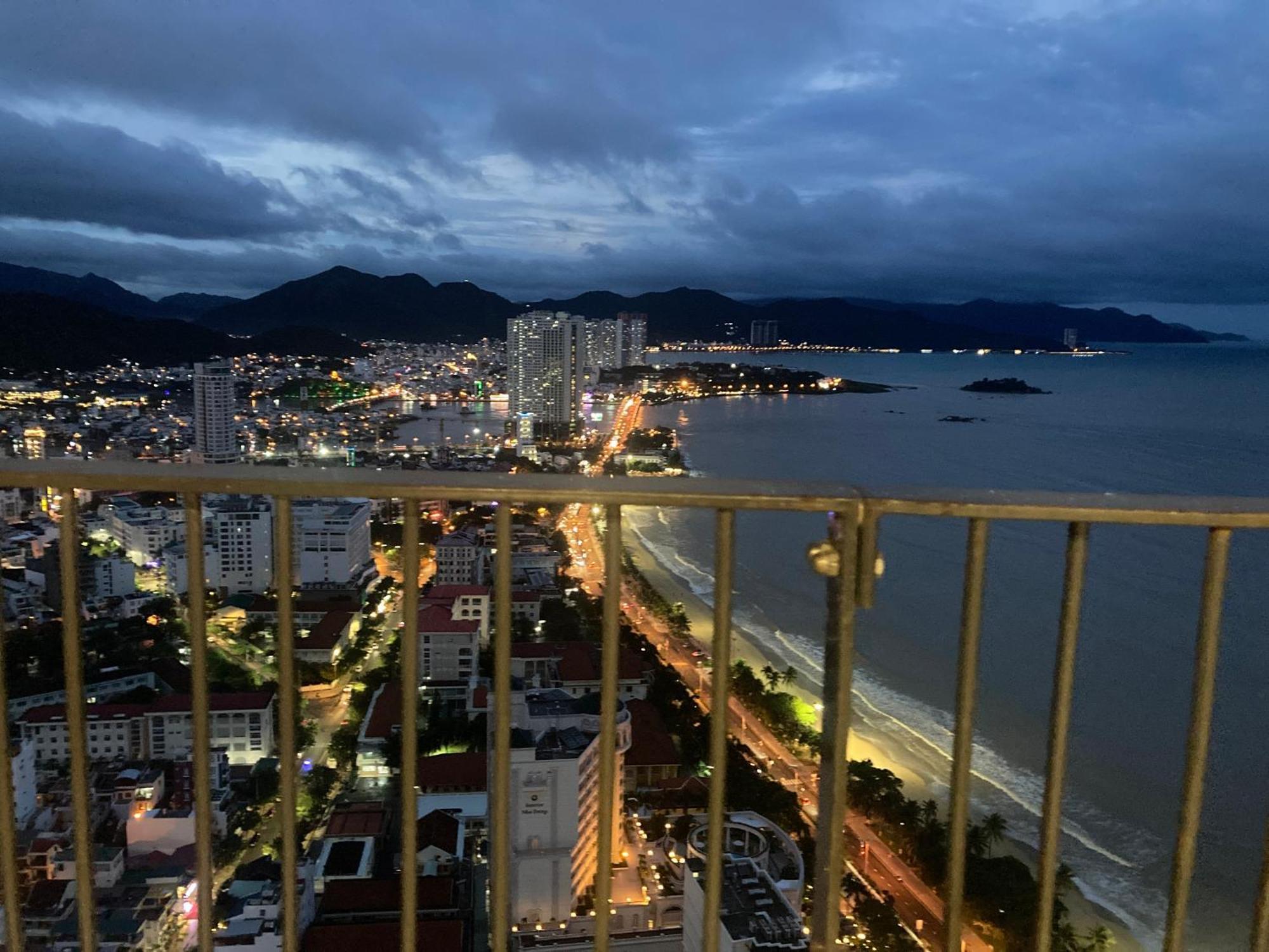 Can Ho Gold Coast O Nha Trang View Bien - Vivastay Экстерьер фото
